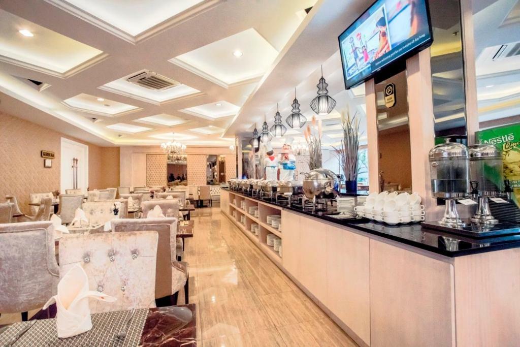 Savero Hotel Depok Luaran gambar
