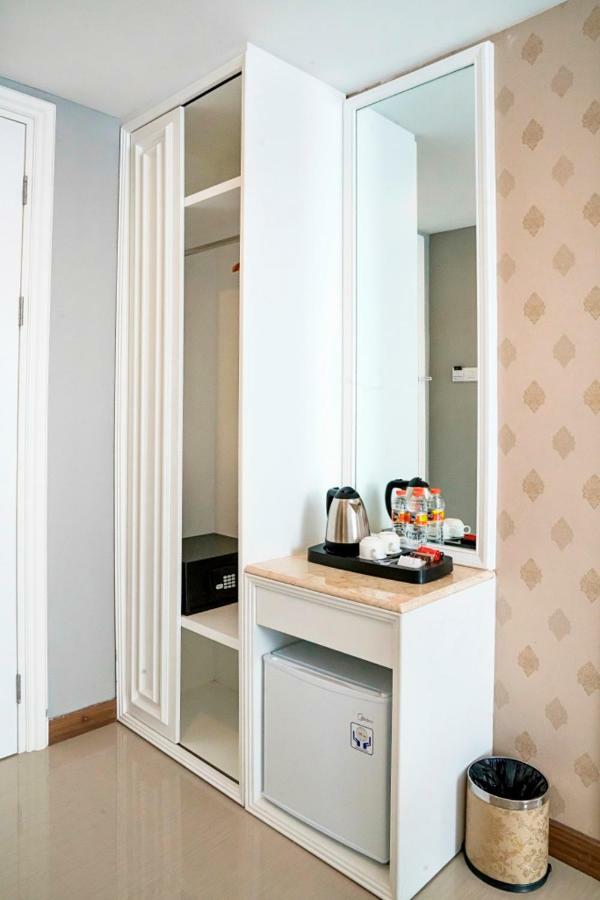 Savero Hotel Depok Luaran gambar