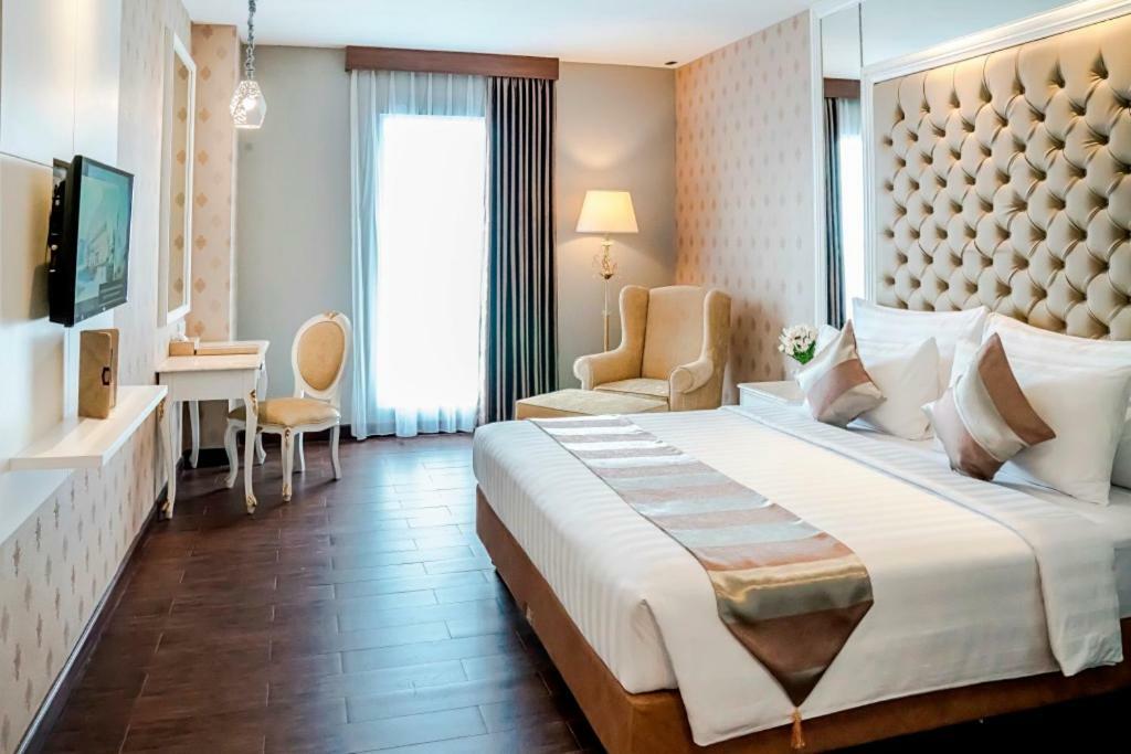 Savero Hotel Depok Luaran gambar